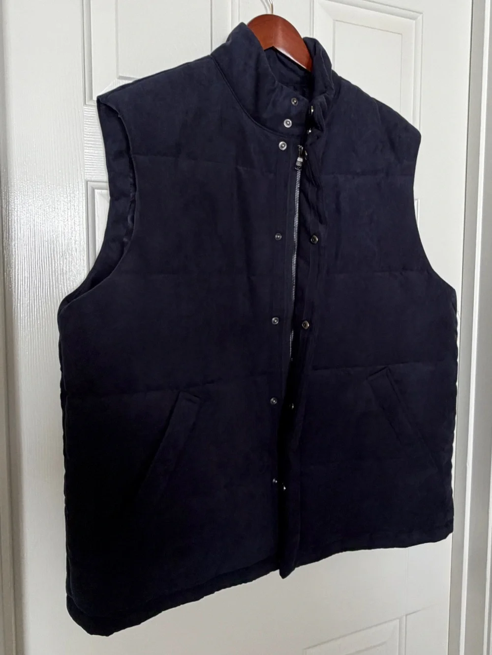 Banana Republic Vegan Suede Puffer Vest XL Navy Quiet Luxury Preppy